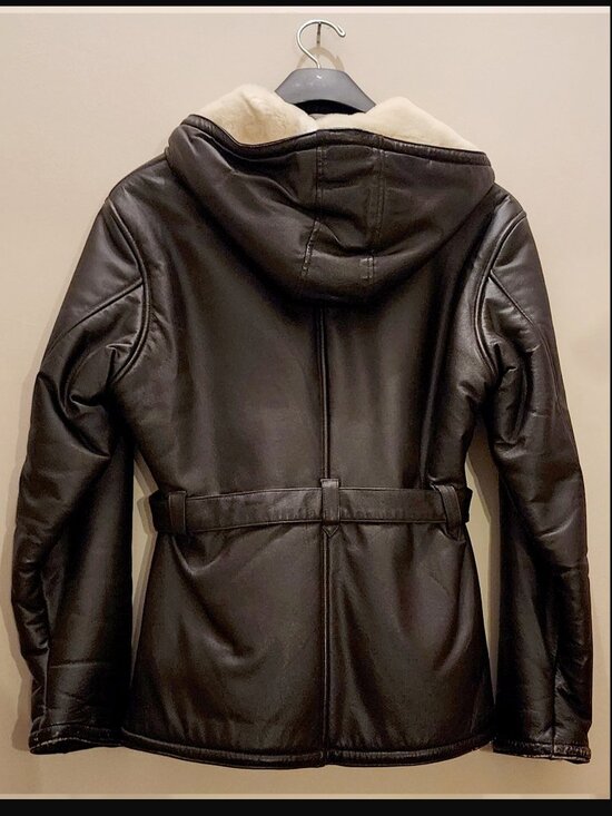 1990's Wilson Leather Coat #69426 - Picture 2 of 6